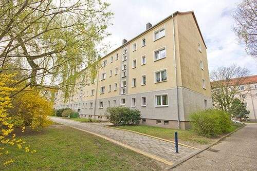 Ansicht hinten - Etagenwohnung mit 69,20 m&sup2; in Halle (Saale) zur Miete