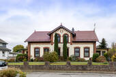 Hausansicht-Front - 1 Zimmer Mehrfamilienhaus, Wohnhaus in Schacht-Audorf