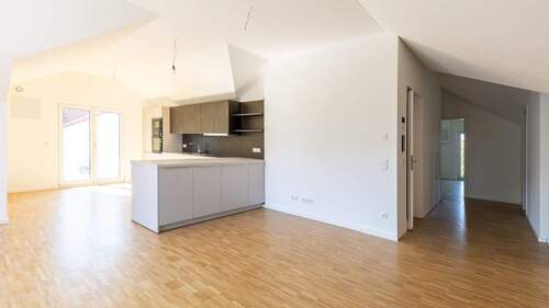Koch-, Ess- und Wohnbereich - 3 Zimmer Etagenwohnung in Germering