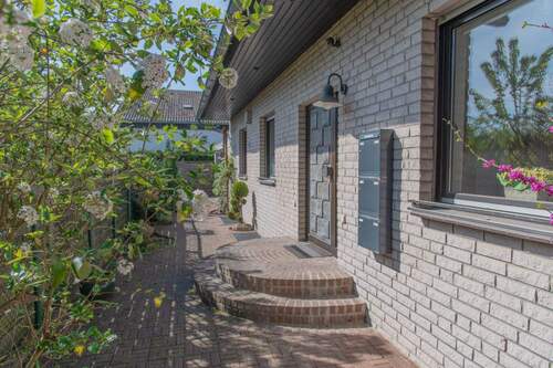 Eingangsbereich - 1 Zimmer Mehrfamilienhaus, Wohnhaus zum Kaufen in Braunschweig