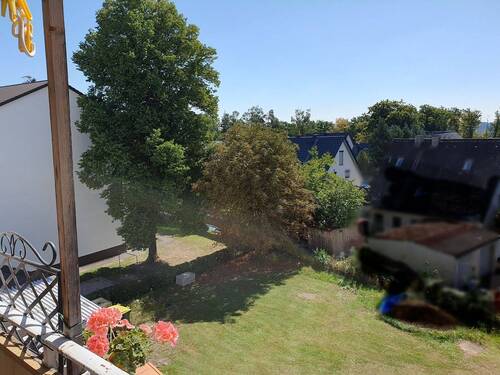 Ausblick von der SÜD-Loggia. - ... Bereits solide VERMIETET - 2-ZIMMER - KFZ-STELLPLATZ