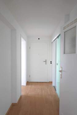 Diele - 3 Zimmer Etagenwohnung in Leverkusen