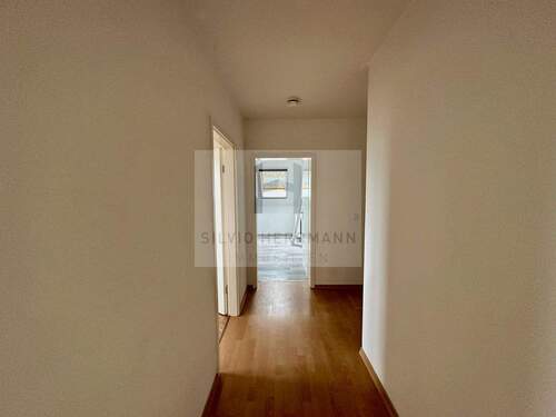 Flur - Etagenwohnung mit 86,00 m&sup2; in Werben zum Kaufen