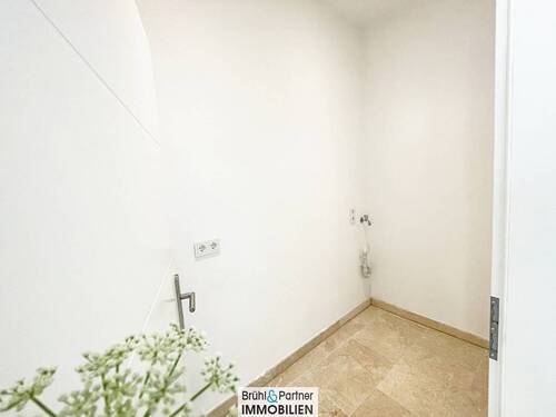 Abstellraum mit Anschluss - 