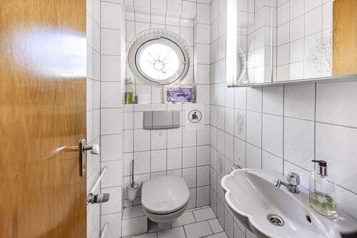 Gäste-WC - Reihenmittelhaus mit 110,00 m&sup2; in Wuppertal zum Kaufen