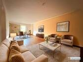 Wohnzimmer - Geräumige, große EG Wohnung mit 2 Terrassen und viel Platz