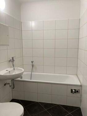 Musterbild Bad - 1 Zimmer Etagenwohnung in Erfurt