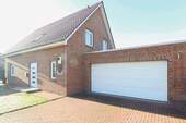Haus und Garage - 