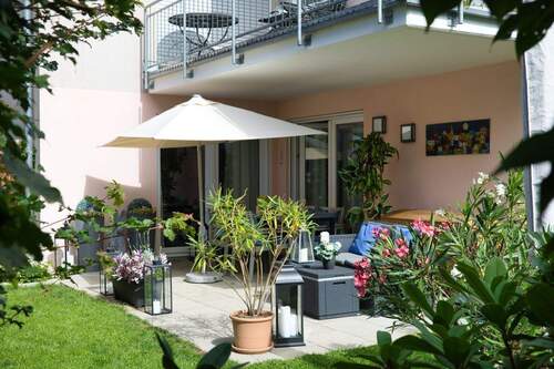 Sonnige Terrasse! - Modern und komfortabel – mit großem Gartenparadies!