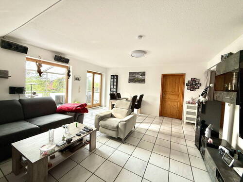 Wohnzimmer - 4 Zimmer Etagenwohnung in Wesseling