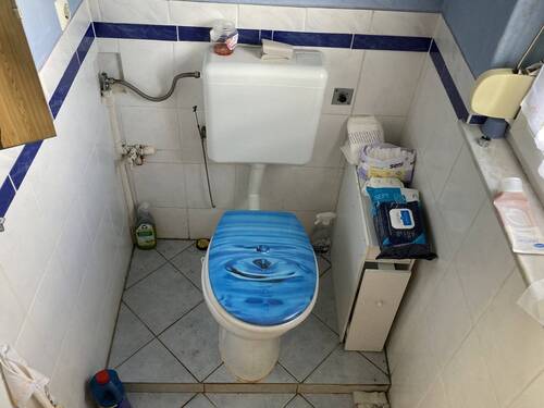 WC - 