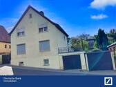 Hausansicht - Willkommen in Ihrem neuen Zuhause mit viel Potenzial !
