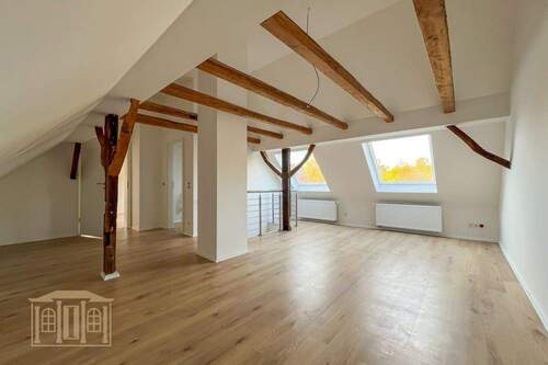 großer Studioraum DG - 