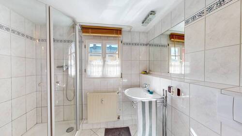 Badezimmer Erdgeschoss - 