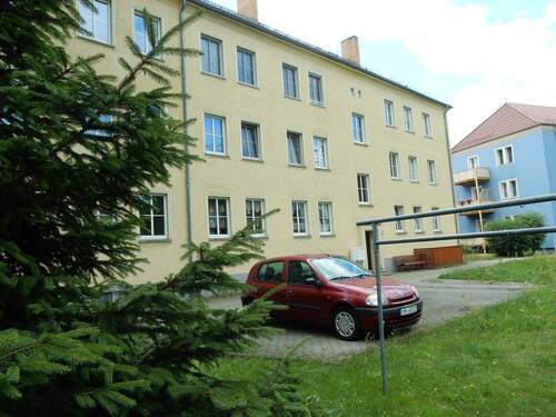 Hausansicht - Nachmieter für sofort gesucht - Einbauküche & Co. bereits vorhanden (VB)