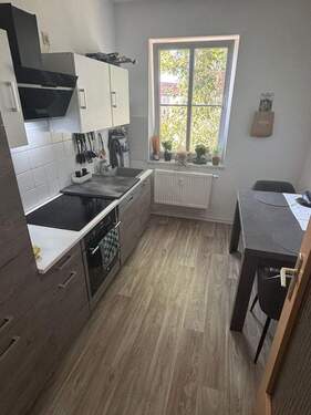 Küche mit Einbauküche (VB) - 2 Zimmer Etagenwohnung zur Miete in Hoyerswerda