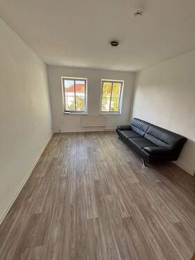 Wohnzimmer (ohne Couch) - 