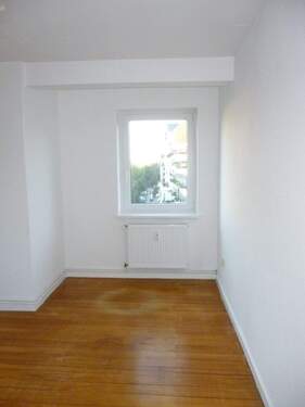 zimmer 2.JPG - Charmante 2 Zimmer mit viel Tageslicht