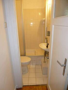 Badezimmer.JPG - 2 Zimmer Etagenwohnung in Hamburg