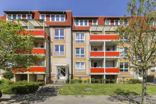 Hausansicht - 3 Zimmer Etagenwohnung zum Kaufen in Stralsund