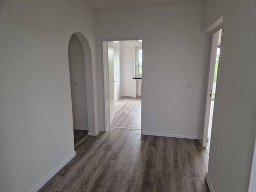 Diele - Etagenwohnung mit 76,00 m&sup2; in Duisburg zur Miete