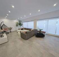 == Renoviert und bereit zum Einzug! Moderne & großzügige ETW in Lipperreihe == - Oerlinghausen