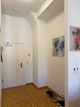 Diele - 2 Zimmer Etagenwohnung zum Kaufen in Bad Reichenhall