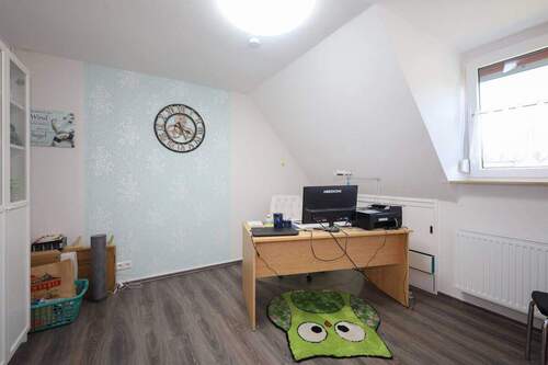 Kinderzimmer/Büro DG - 