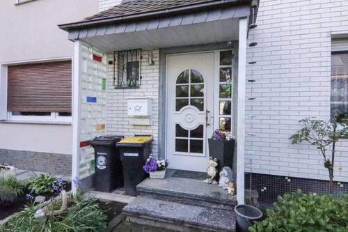 Hausansicht vorne - 5 Zimmer Reihenmittelhaus zum Kaufen in Monheim am Rhein