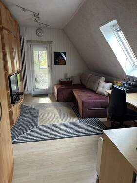 Dachgeschoss Zimmer - 8 Zimmer Einfamilienhaus in Berlin