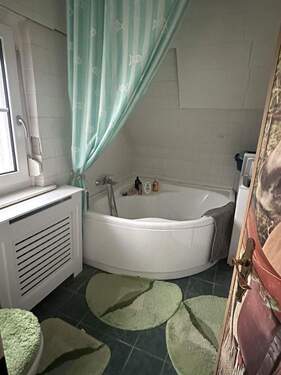 Dachgeschoss Badezimmer - 