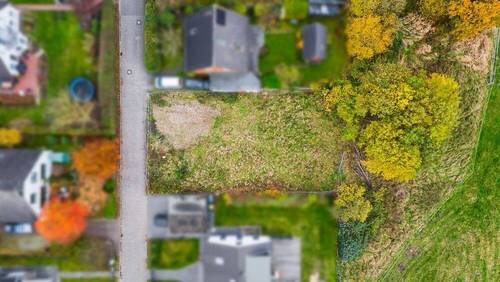Blick auf das Grundstück - 