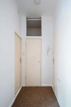 Flur - Etagenwohnung mit 29,00 m&sup2; in Berlin zum Kaufen