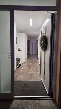 Eingangsbereich - 5 Zimmer Einfamilienhaus in Künzelsau-Kemmeten