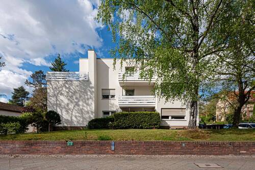 Fassade - *Jetzt investieren* Vermietete 2-Zimmer-Wohnung mit großer Terrasse ++ im idyllischen Zehlendorf