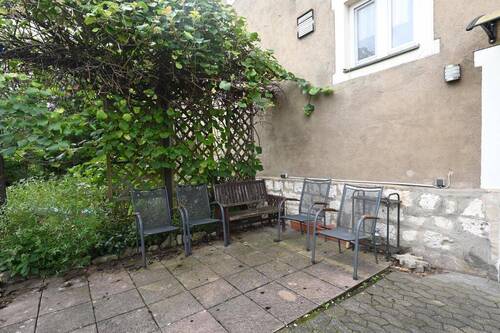 Alleinige Gartennutzung - 6 Zimmer Etagenwohnung in Neumarkt