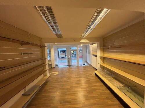 Blick in den Laden - 1 Zimmer Gewerbeobjekt (Büro, Produktion, Verkauf) in Bad Lauterberg