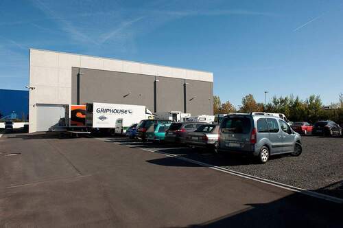 Schotterplatz - Einfamilienhaus zum Kaufen in Hanau