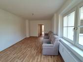 Wohnzimmer - 2 Zimmer Etagenwohnung zur Miete in Löbau