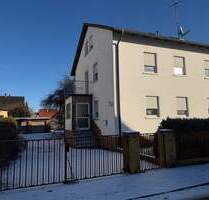 Doppelhaushälfte mit 2 Wohneinheiten in Schwandorf