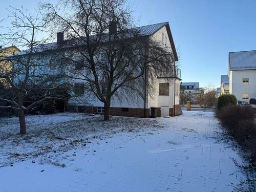 Ansicht - 8 Zimmer Mehrfamilienhaus, Wohnhaus zum Kaufen in Schwandorf