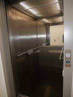 großzügiger Aufzug - Büro in Boppard