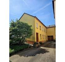 Einfamilienhaus mit Charme, Naturgarten und Scheune - Konz