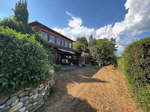 Zufahrt - 7 Zimmer Bungalow in Engen