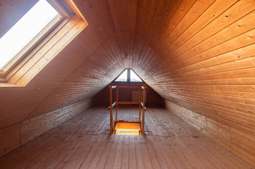 Spitzboden - Einfamilienhaus mit 207,00 m&sup2; in Geesthacht zum Kaufen