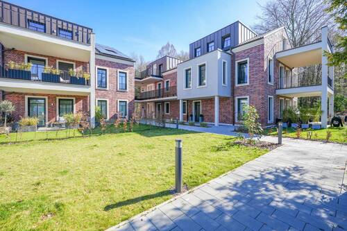Hausansicht - 3 Zimmer Etagenwohnung zum Kaufen in Bonn / Ippendorf