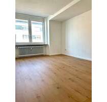 +++ NEU RENOVIERTE 3-ZIMMER-WOHNUNG MIT AUFZUG UND ABSTELLRAUM IN ZENTRALER LAGE +++ - Nürnberg Glockenhof