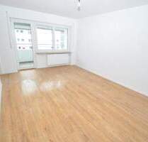 Singen-Nord: renovierte 3,5-Zimmerwohnung mit Balkon - sofort frei