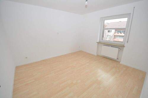 Schlafen - Etagenwohnung mit 74,00 m² in Singen zur Miete