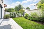 bepflanzter Privatgarten - 